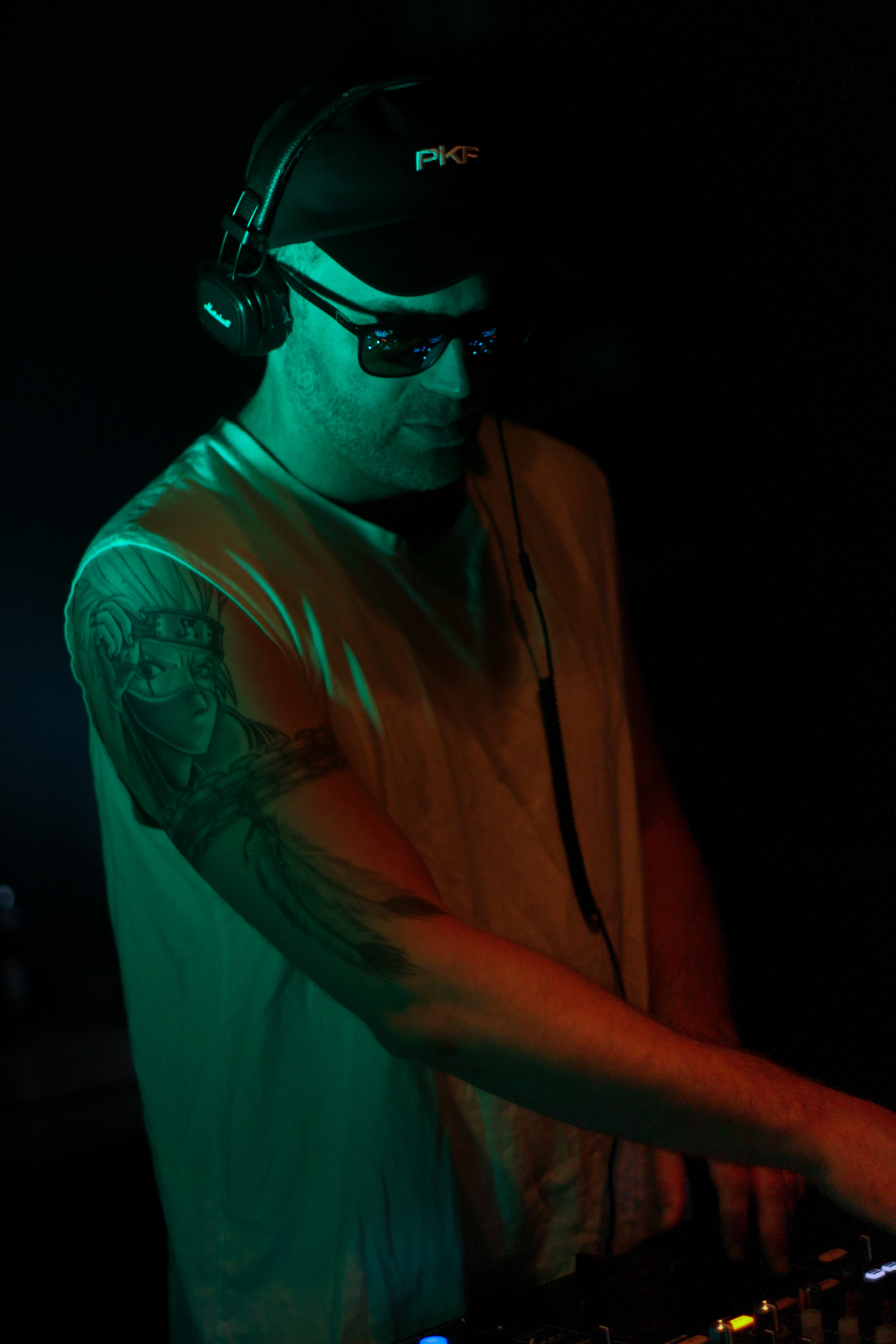 Portrait de ŌR_L en performance scénique
